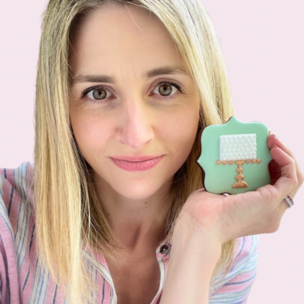 Meet your Posher, Laura